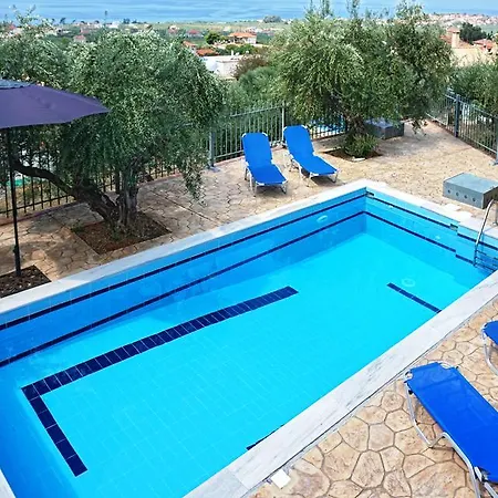 Iro & Niovi Holiday home *